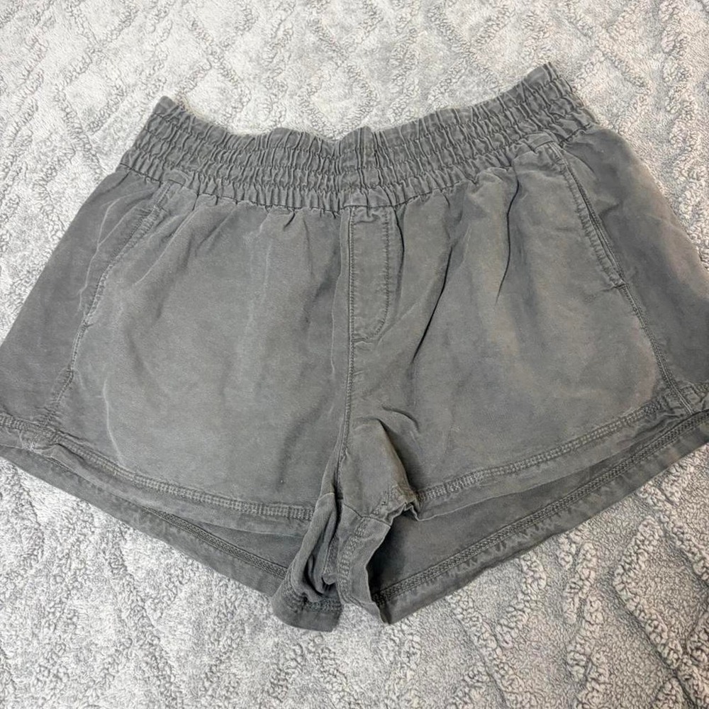 Aerie Babewatch High Waisted Smocker Pull On Shorts Womens Xl Smoked Grey